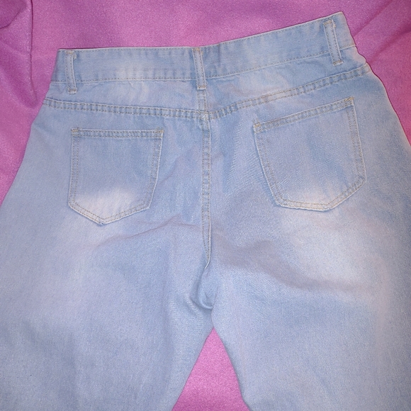 Stretchy Distressed Jeans - Picture 3 of 5